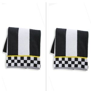 Mackenzie-Childs Black White Courtly Stripe Bath Towels Set Of 2. NEW! 28x55”